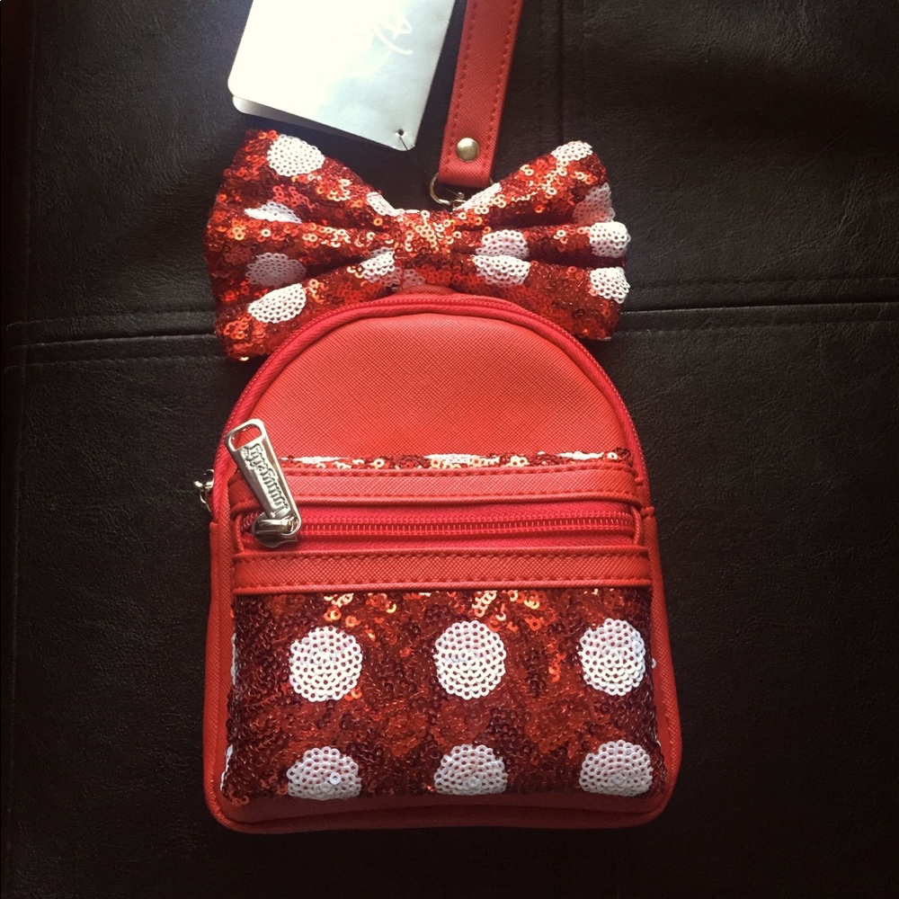 Loungefly Disney Minnie Wristlet